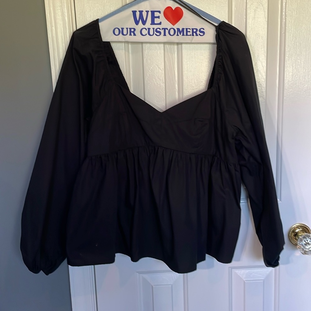 Banana Republic Black Empire Waist Blouse Size Medium Excellent condition New